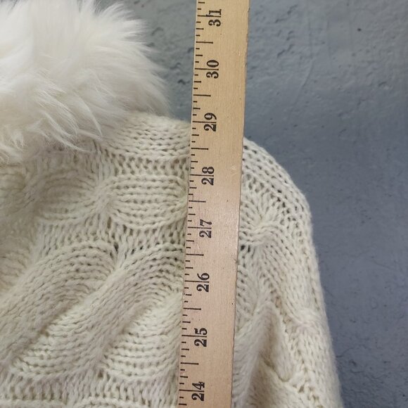 G.I.L.I. Cable Knit Sweater XS Faux Fur Hood Bell Sleeve Cream V-Neck Pullover - Picture 10 of 12